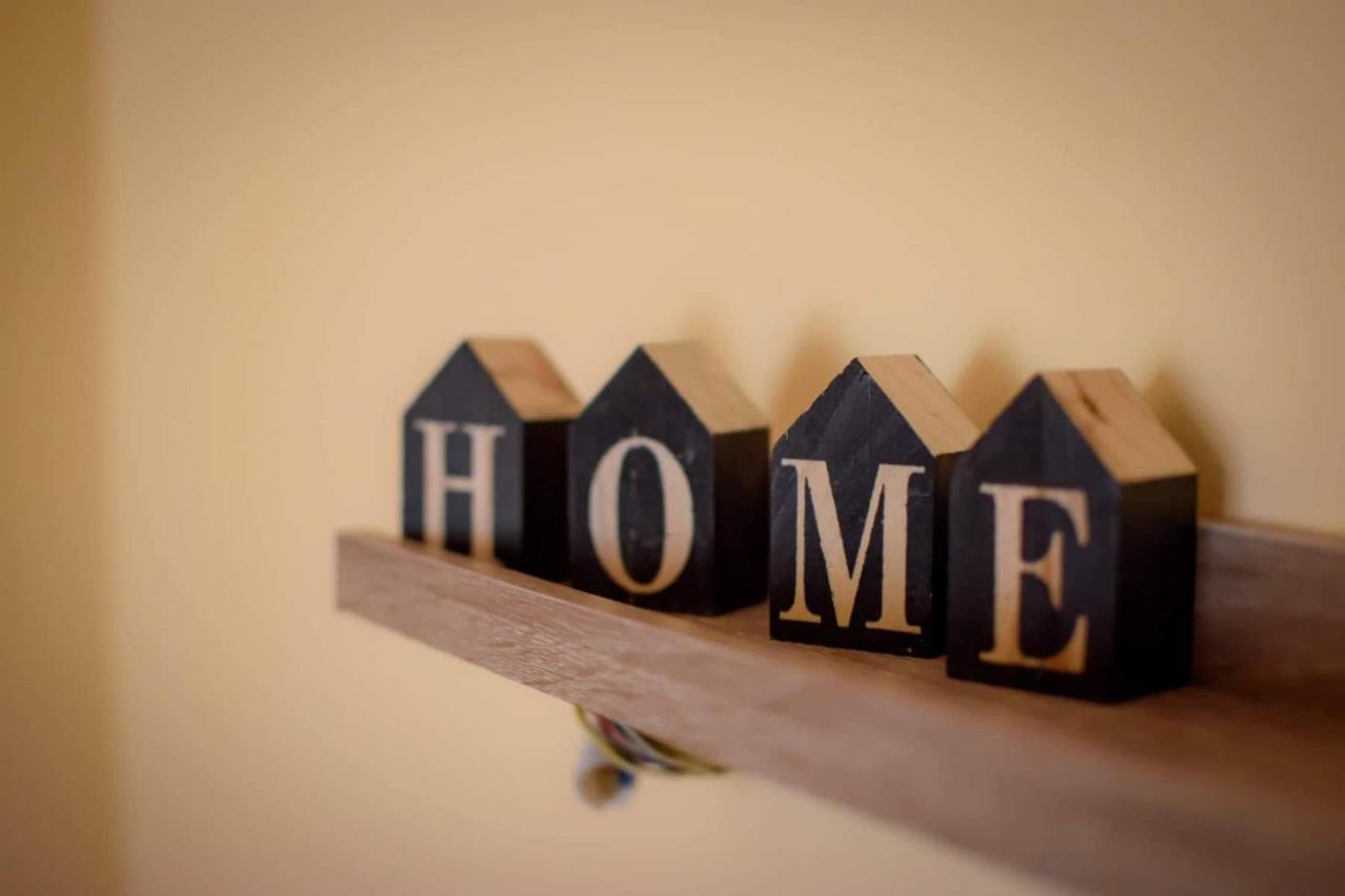Home Patras Exteriör bild