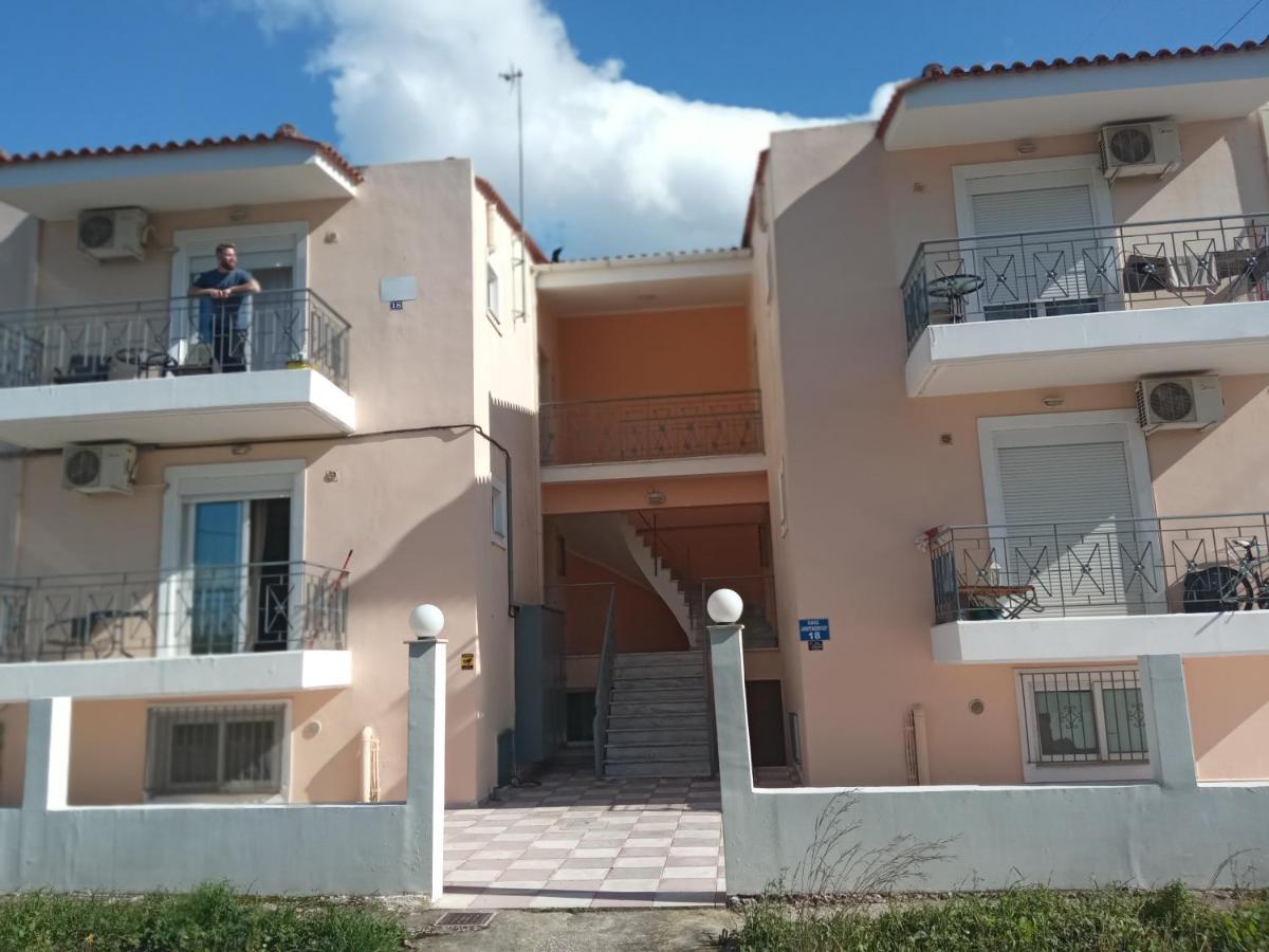 Home Patras Exteriör bild
